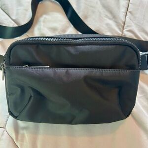 Jesse James Concealed Carry Black Crossbody Bag